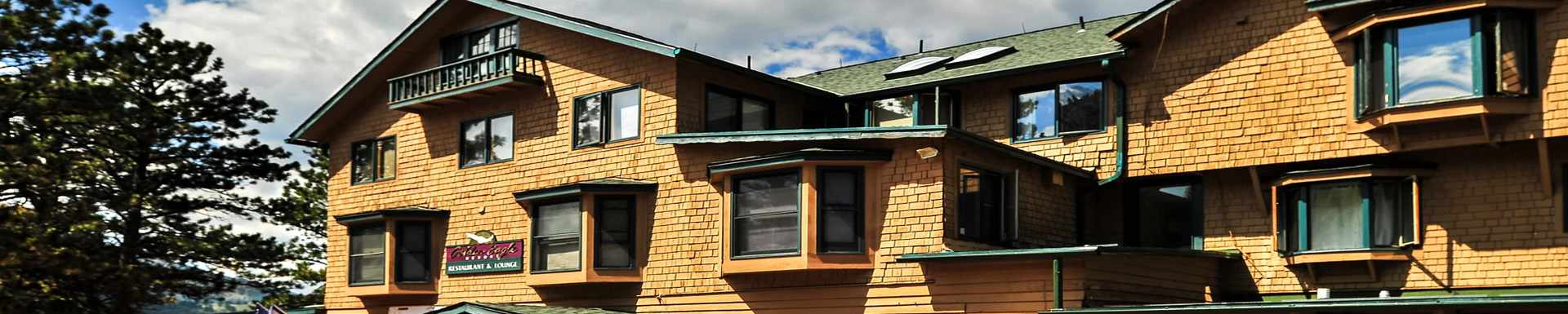 The Historic Crags Lodge